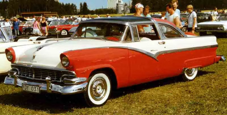 Ford Fairlane Crown Victoria Skyliner